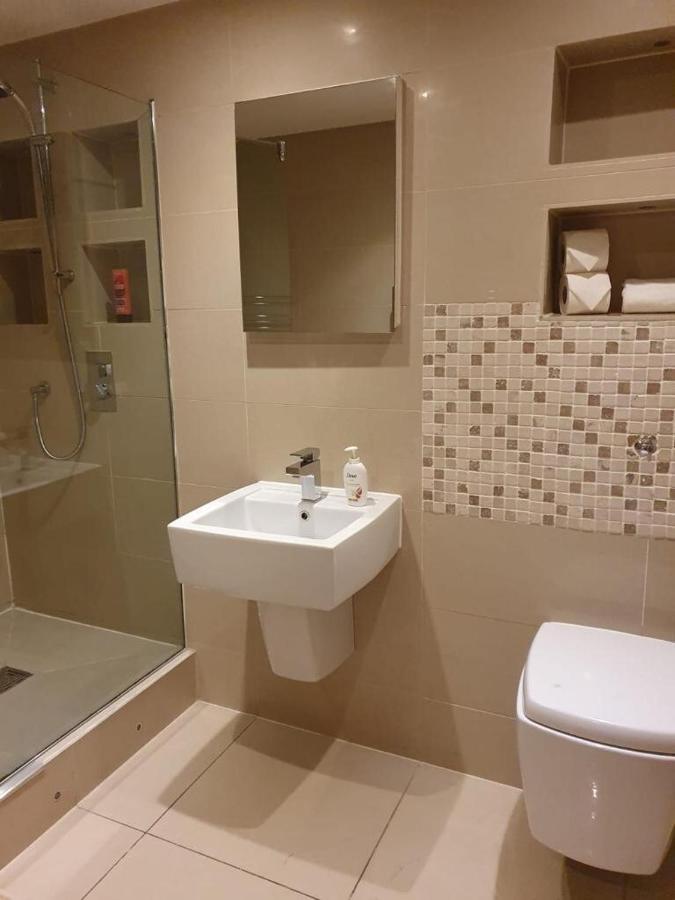 Ferienwohnung Contractor Bookers Bookdirect Save 10Percent Liverpool Exterior foto